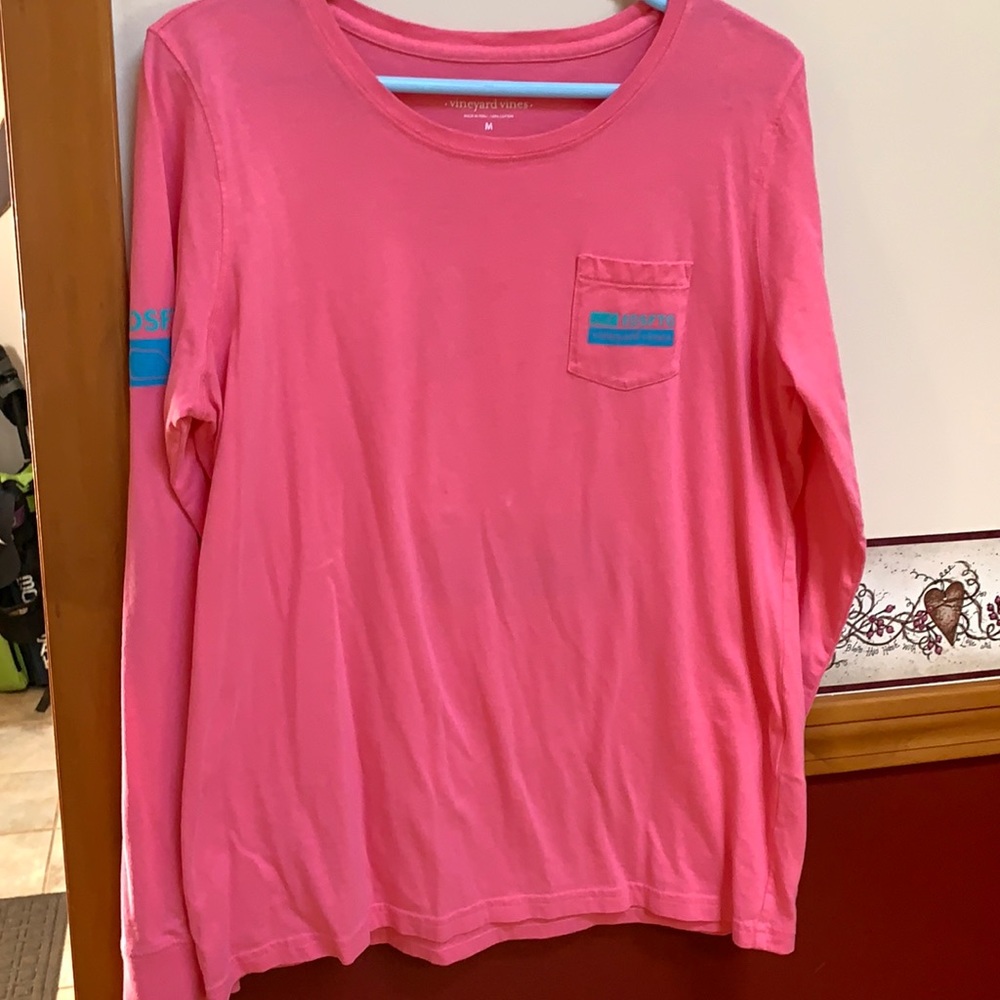 Women’s Vineyard Vines shirt